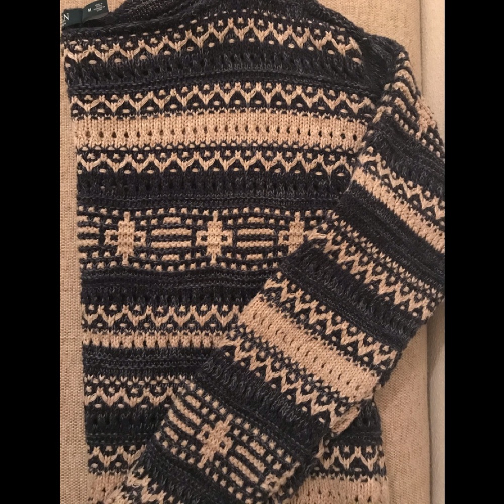 Long sleeve sweater in EUC